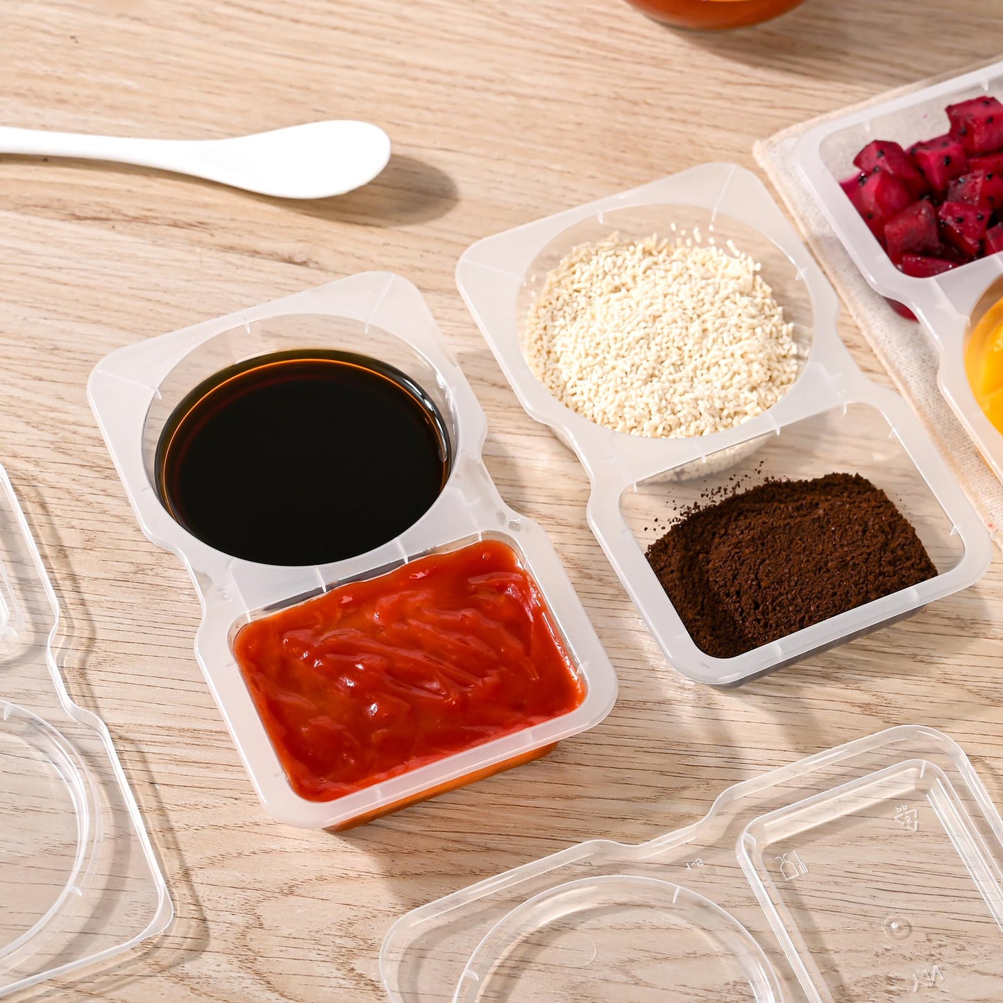 10PCS Double Compartment Condiment Containers - Reusable Snack Containers with Lids for Takeout, Sauces & More (140ml)