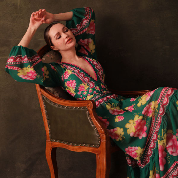 Long-sleeved Retro Green Grapes Print One Piece Swimsuit and Skirt