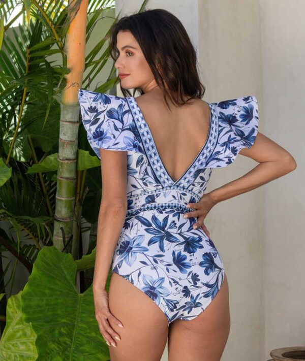 Quick-Dry One-Piece Vevri Swimsuit with Matching Skirt