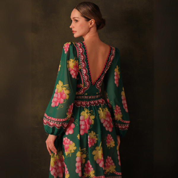 Long-sleeved Retro Green Grapes Print One Piece Swimsuit and Skirt